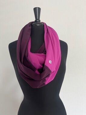 Fabletics Two-Tone  Infinity Scarf